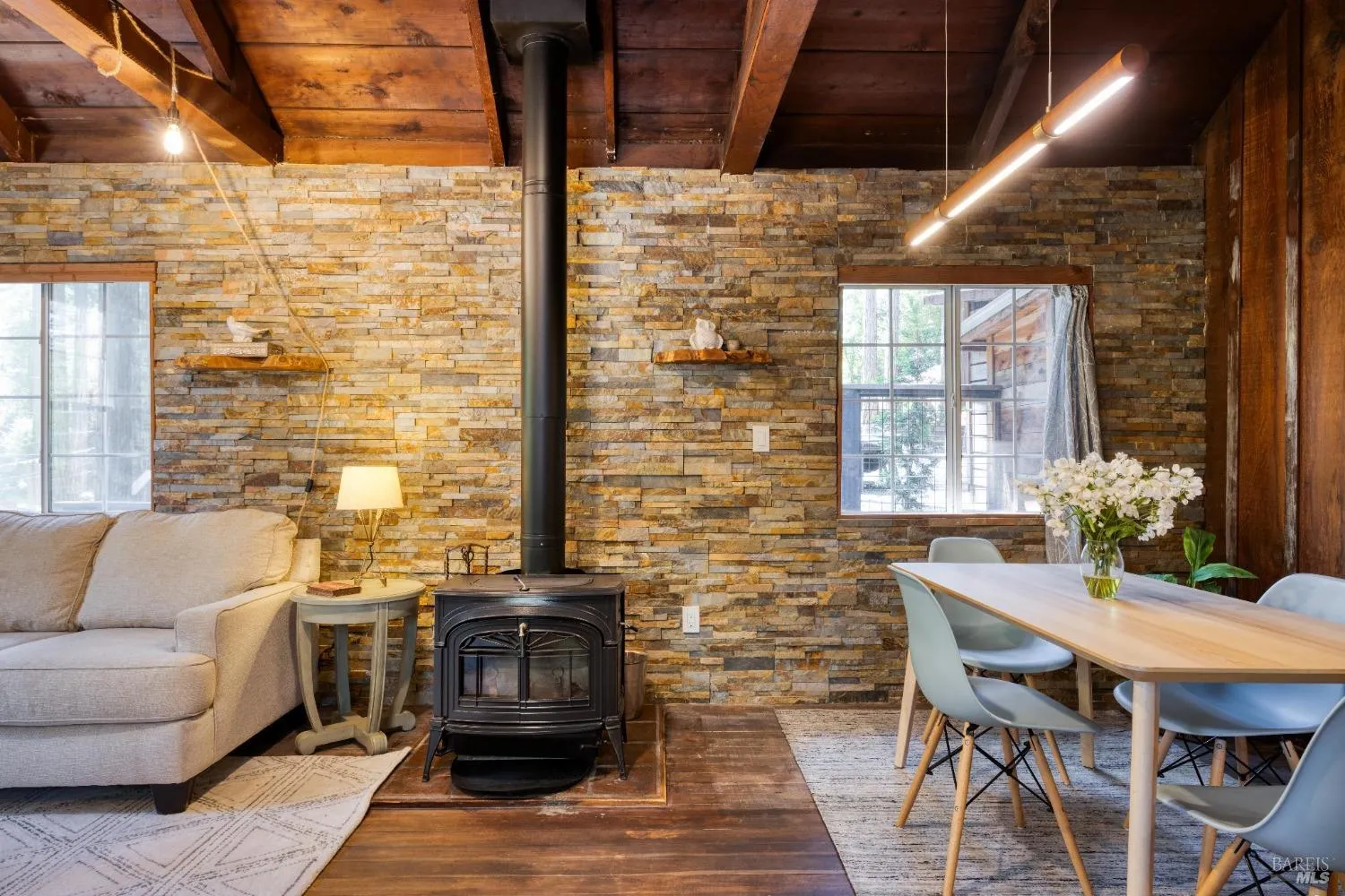 Guerneville, California 95446, United States, 2 Bedrooms Bedrooms, ,1 BathroomBathrooms,Residential,Active,122451