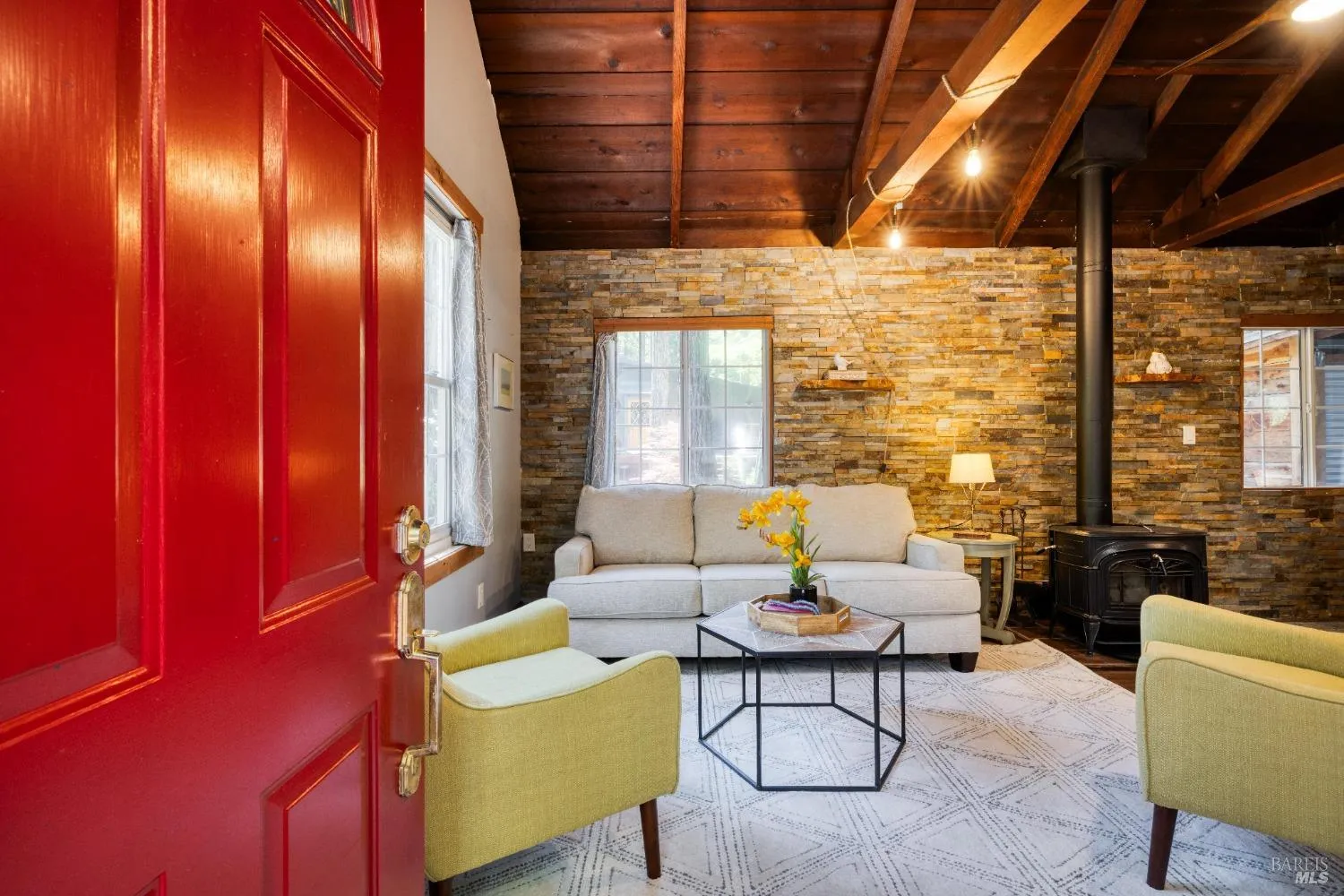 Guerneville, California 95446, United States, 2 Bedrooms Bedrooms, ,1 BathroomBathrooms,Residential,Active,122451