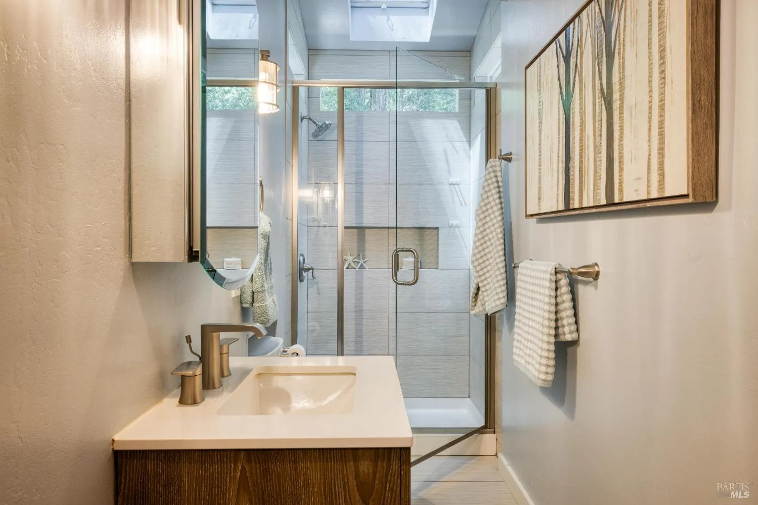 Guerneville, California 95446, United States, 2 Bedrooms Bedrooms, ,1 BathroomBathrooms,Residential,Active,122451