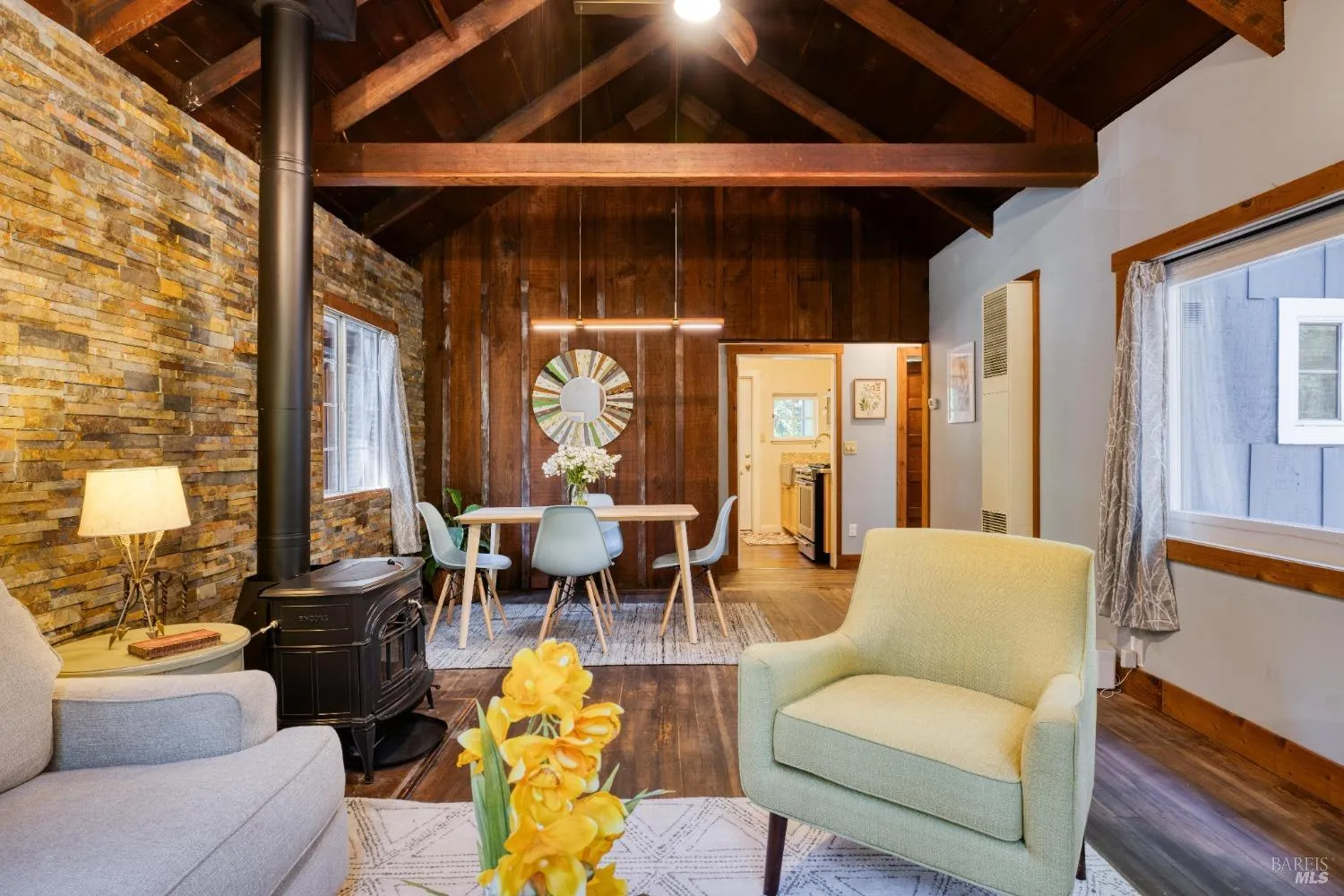 Guerneville, California 95446, United States, 2 Bedrooms Bedrooms, ,1 BathroomBathrooms,Residential,Active,122451