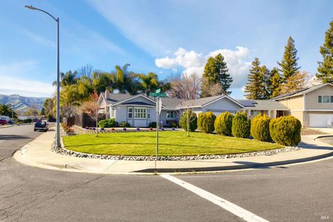 Photo of 436 Corte Lagos, Vacaville, CA 95688 (MLS # 326012451)