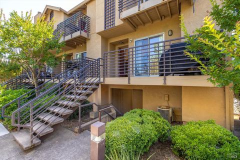 Photo of 1198 Pear Tree Lane, Napa, CA 94558 (MLS # 325104673)