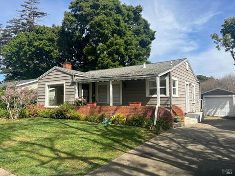 Photo of 186 Fairmont Avenue, Vallejo, CA 94590 (MLS # 326020232)