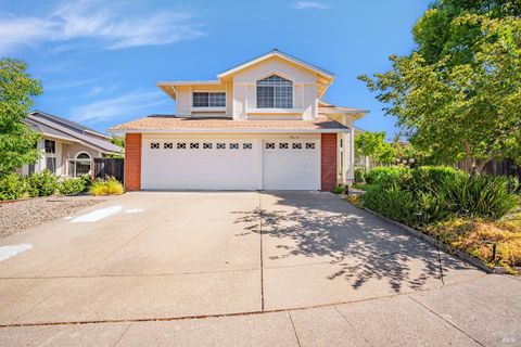 Photo of 9616 Berkshire Way, Windsor, CA 95492 (MLS # 325073703)