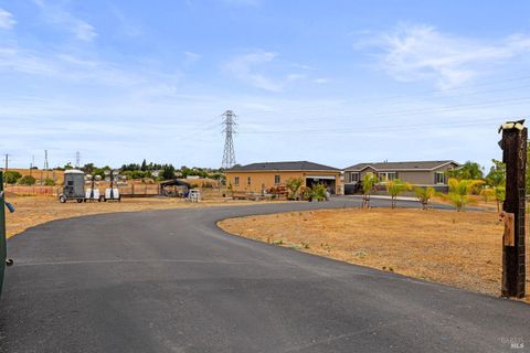 Photo of 4203 Independence Lane, Vacaville, CA 95688 (MLS # 325084660)