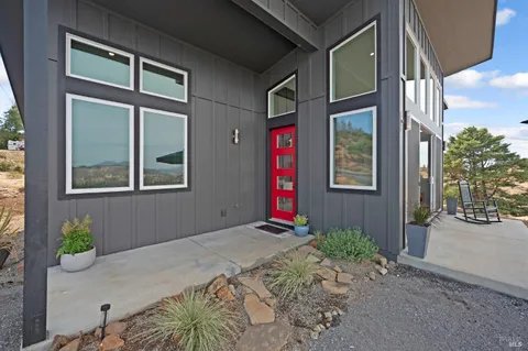 1946 Los Alamos Road, Santa Rosa, CA 95409 - MLS#: 324074598