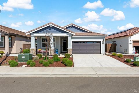 Photo of 2130 Lark Way, Dixon, CA 95620 (MLS # 326019909)