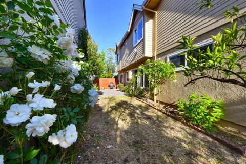 MLS: 325046073