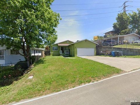Photo of 436 Gillcrest Avenue, Vallejo, CA 94591 (MLS # 325076970)
