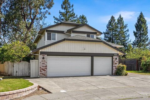 Photo of 9524 Sheffield Street, Windsor, CA 95492 (MLS # 326019127)