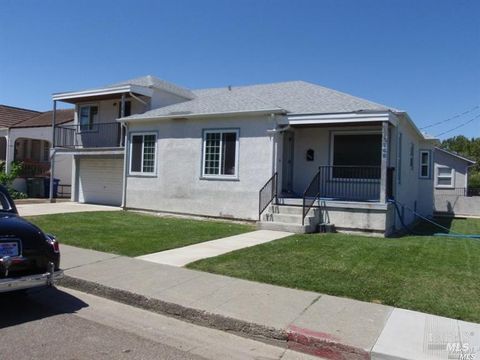 Photo of 148 N 3rd Street, Rio Vista, CA 94571 (MLS # 325101728)