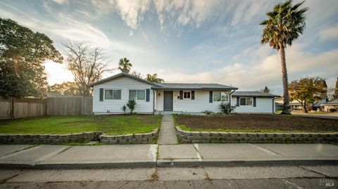 Photo of 2611 Lilac Street, Fairfield, CA 94533 (MLS # 325100036)