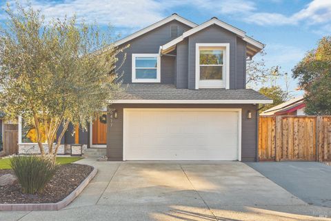 Photo of 6417 Yale Street, Windsor, CA 95492 (MLS # 325102205)