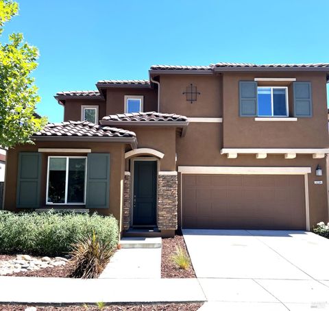 Photo of 5204 Kim Place, Rohnert Park, CA 94928 (MLS # 325049942)