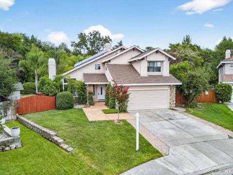 Photo of 213 Partridge Court, Windsor, CA 95492 (MLS # 325087679)