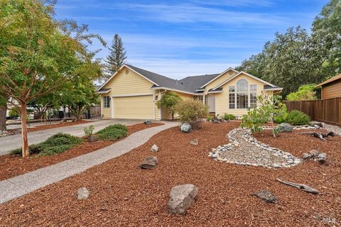 Photo of 6167 Tamara Lane, Windsor, CA 95492 (MLS # 325086968)