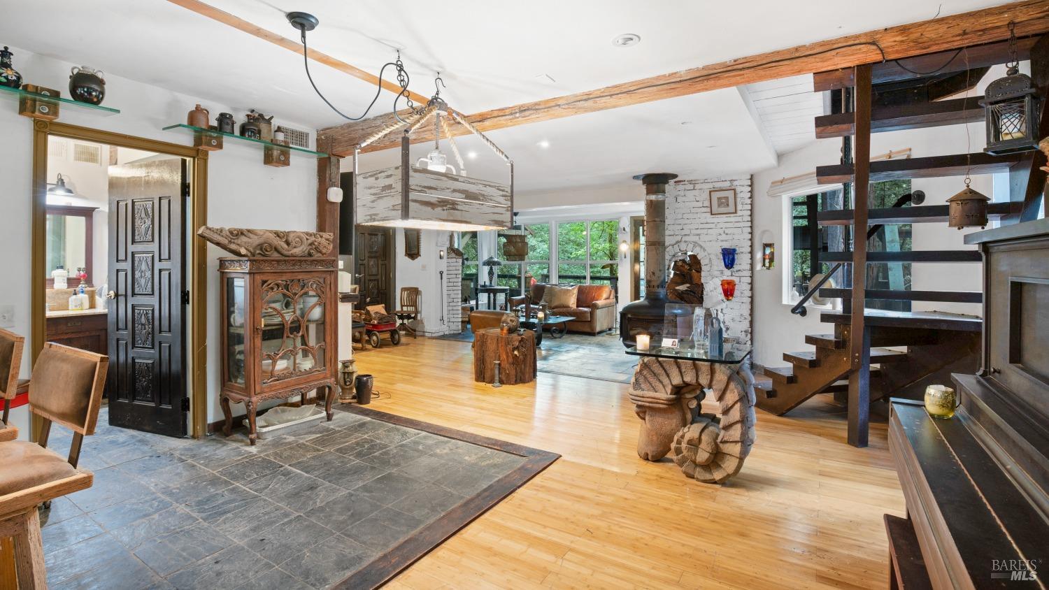 Listing image 1