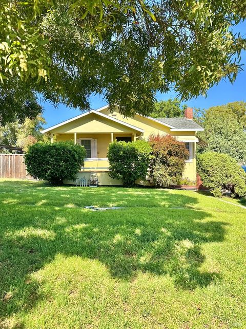 Photo of 639 E 5th Street, Benicia, CA 94510 (MLS # 325036729)