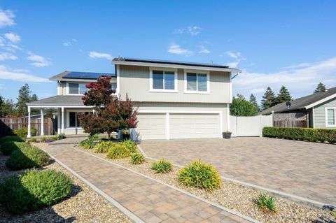 Photo of 5720 Dexter Circle, Rohnert Park, CA 94928 (MLS # 325084944)