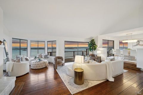 Photo of 2 Place Moulin, Tiburon, CA 94920 (MLS # 325086046)