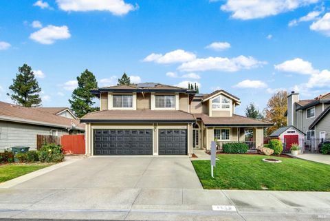 Photo of 1520 Gill Court, Dixon, CA 95620 (MLS # 325095760)