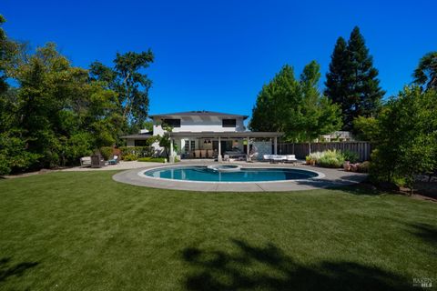 Photo of 613 Harvest Lane, Saint Helena, CA 94574 (MLS # 325051423)