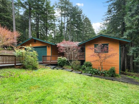 Photo of 22116 Koftinow Drive, Jenner, CA 95321 (MLS # 325024293)