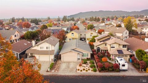 Photo of 1416 Middlebrook Way, Rohnert Park, CA 94928 (MLS # 325100713)