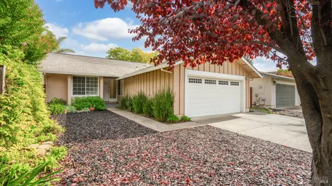 6454 Amberwood Street, Rohnert Park, CA 94928 - #: 325087666