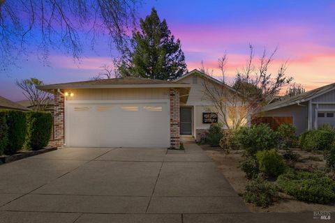 Photo of 2505 Copperfield Drive, Santa Rosa, CA 95401 (MLS # 326002683)