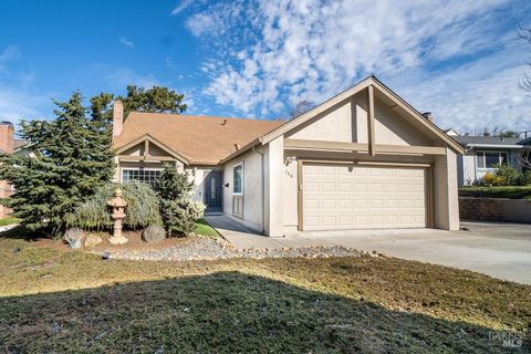 Photo of 164 Carlisle Way, Benicia, CA 94510 (MLS # 326004940)