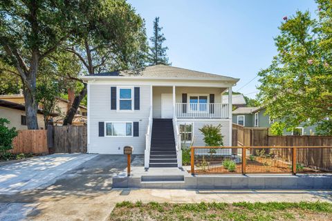 Photo of 1008 Evans Avenue, Napa, CA 94559 (MLS # 326012531)