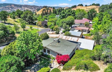 Photo of 348 Vine Street, Vacaville, CA 95688 (MLS # 326015714)