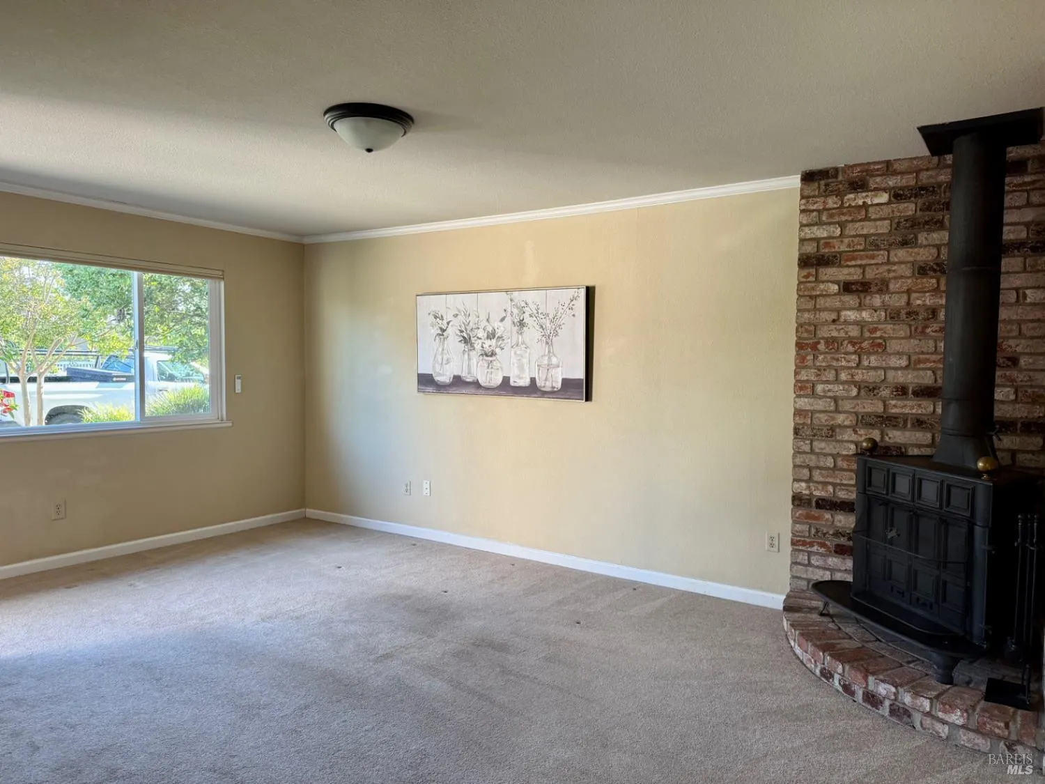 Santa Rosa, California 95401, United States, 3 Bedrooms Bedrooms, ,2 BathroomsBathrooms,Residential,Active,230485