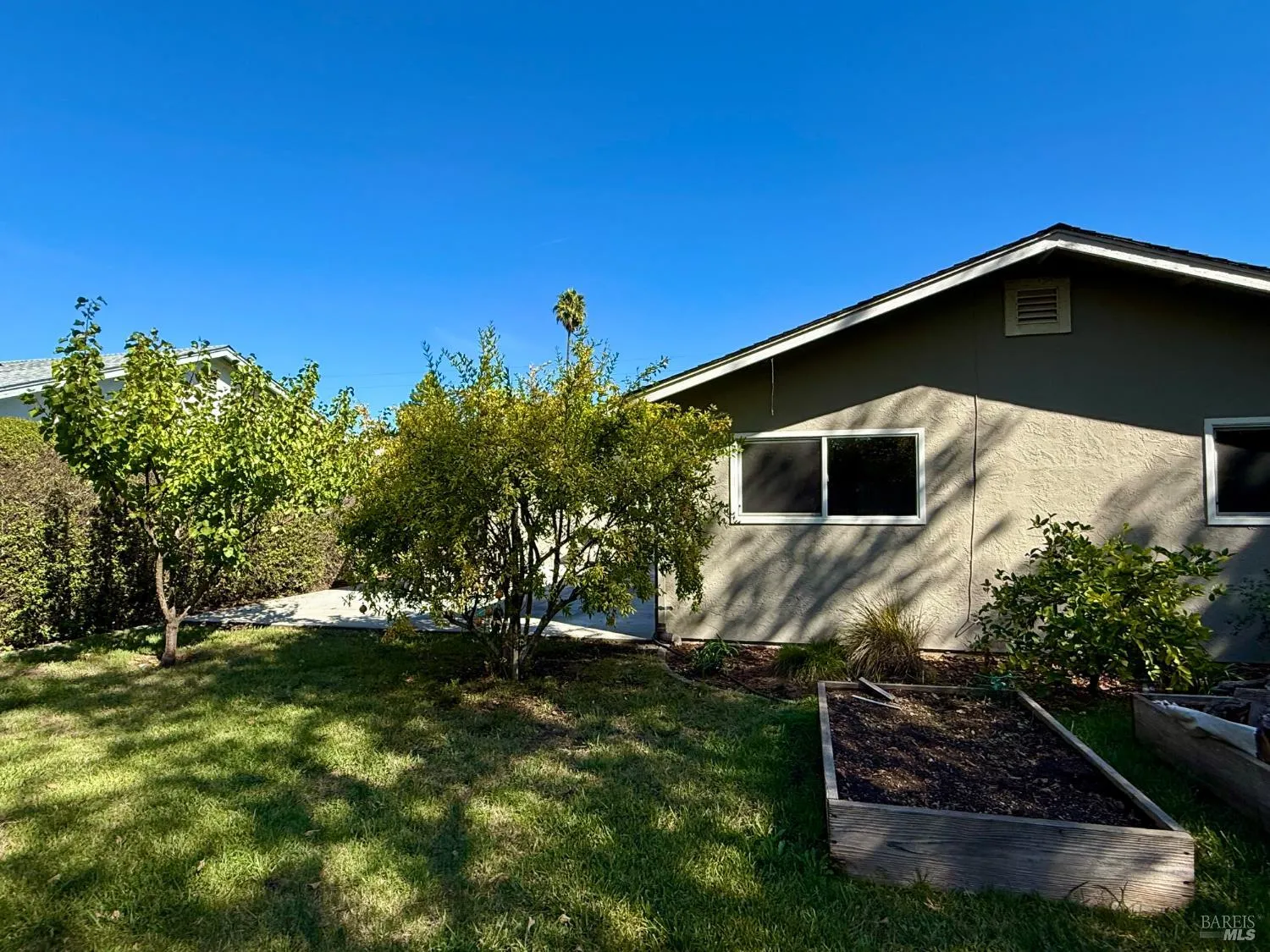 Santa Rosa, California 95401, United States, 3 Bedrooms Bedrooms, ,2 BathroomsBathrooms,Residential,Active,230485