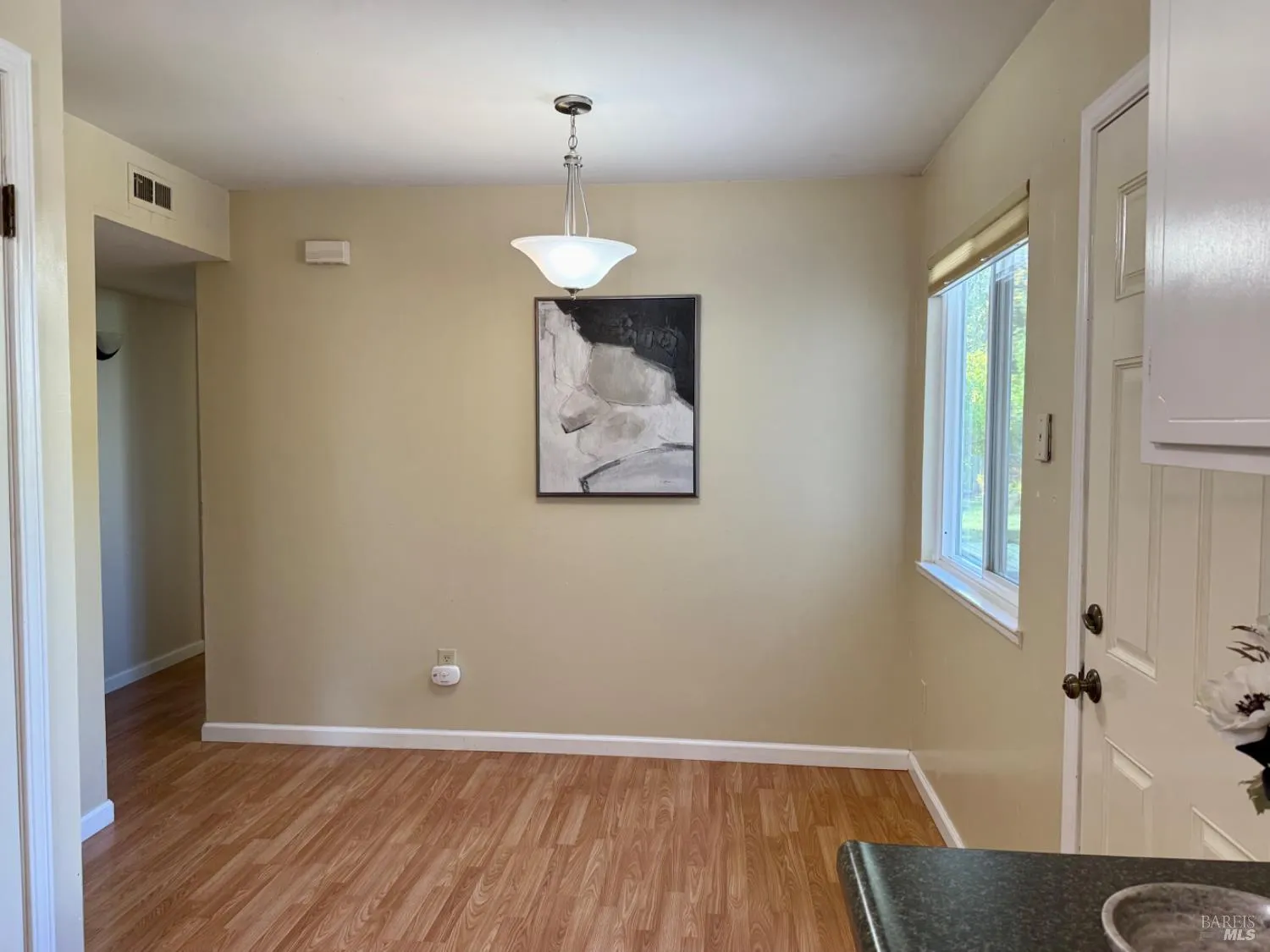 Santa Rosa, California 95401, United States, 3 Bedrooms Bedrooms, ,2 BathroomsBathrooms,Residential,Active,230485