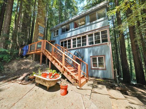 Photo of 17850 Santa Rosa Avenue, Guerneville, CA 95446 (MLS # 325058198)