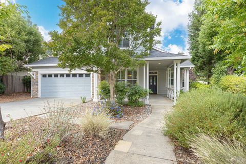 Photo of 310 Elbridge Avenue, Cloverdale, CA 95425 (MLS # 325089677)