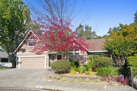 Photo of 609 Ross Court, Sonoma, CA 95476 (MLS # 325092433)