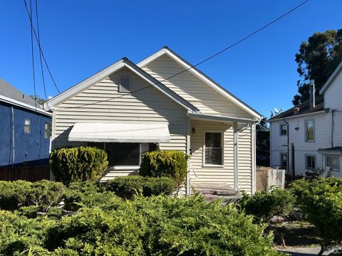Photo of 521 E G Street, Benicia, CA 94510 (MLS # 325092699) Photo of 521 E G Street, Benicia, CA 94510 (MLS # 325092699)