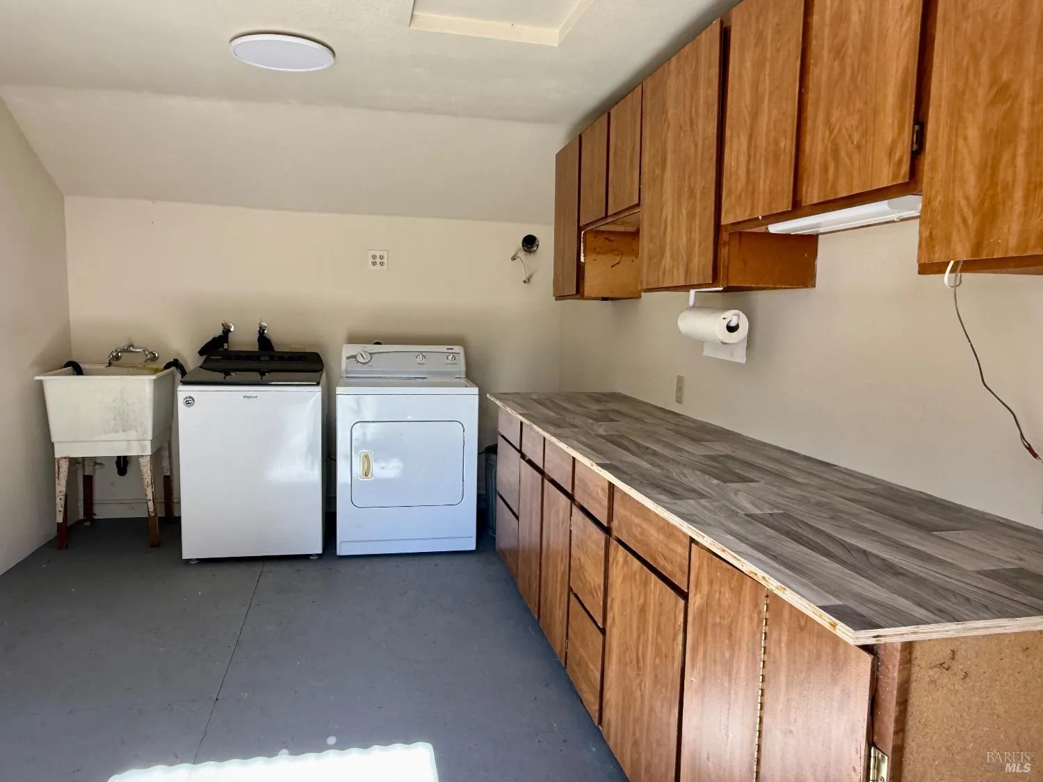 Santa Rosa, California 95407, United States, 3 Bedrooms Bedrooms, ,2 BathroomsBathrooms,Residential,Active,174550