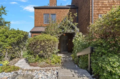 12 Ridgeview Court, Sausalito, CA 94965 - MLS#: 325027837