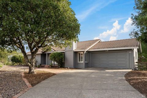 Photo of 55 Rockrose Way, Novato, CA 94945 (MLS # 326011439)