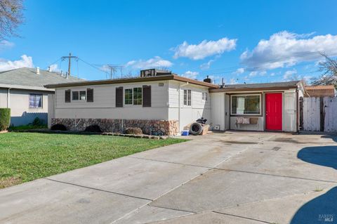 Photo of 1745 Utah Street, Fairfield, CA 94533 (MLS # 326013671)