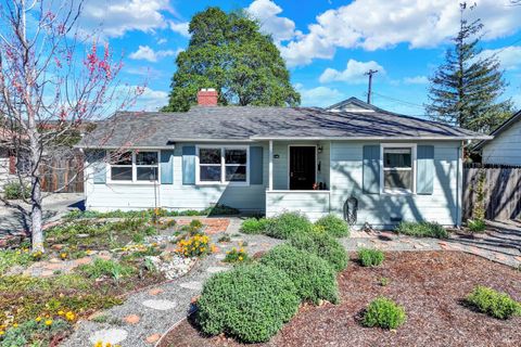 Photo of 1308 Empire Street, Fairfield, CA 94533 (MLS # 326018305)