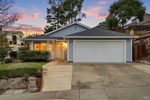 Photo of 705 Starfish Drive, Vallejo, CA 94591 (MLS # 325102119)