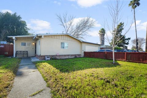 Photo of 219 Wisconsin Street, Fairfield, CA 94533 (MLS # 326005493)
