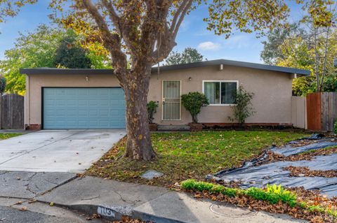 Photo of 103 Sandalwood Court, Vallejo, CA 94591 (MLS # 325101578)