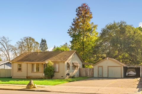 Photo of 2089 W Park Avenue, Napa, CA 94558 (MLS # 326003969)