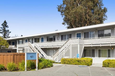 Photo of 61 Pixley Avenue #2, Corte Madera, CA 94925 (MLS # 326015185)